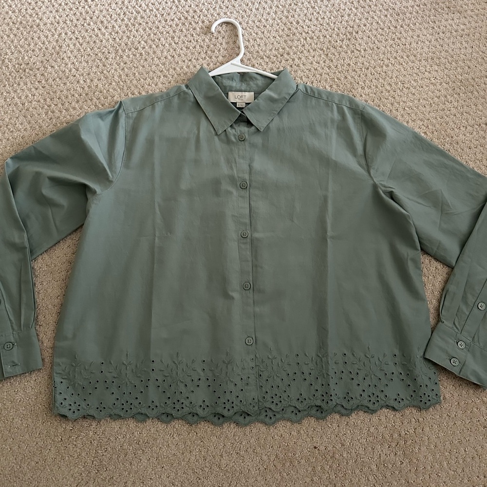 LOFT Green Women's Top